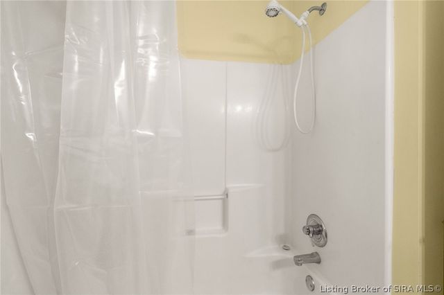 8426 Aberdeen Lane, Charlestown, IN 47111