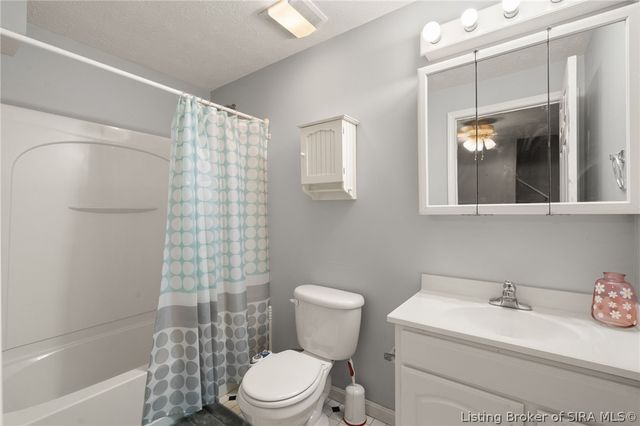 8426 Aberdeen Lane, Charlestown, IN 47111