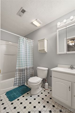 8426 Aberdeen Lane, Charlestown, IN 47111