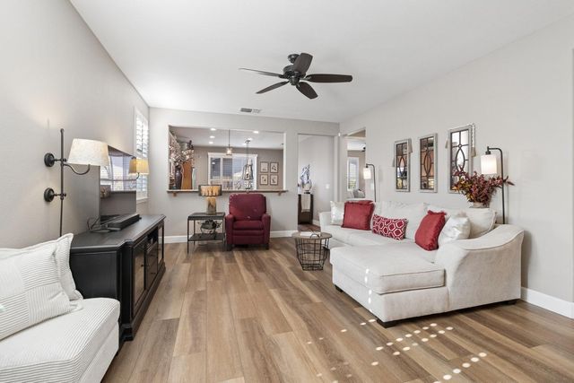 7809 Barnsley Way, Elk Grove, CA 95757