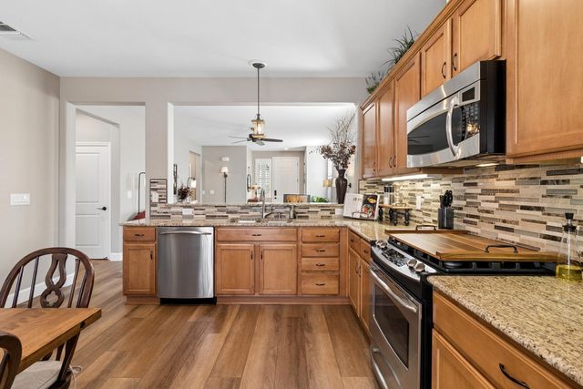 7809 Barnsley Way, Elk Grove, CA 95757