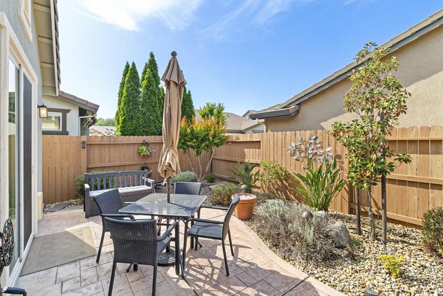 7809 Barnsley Way, Elk Grove, CA 95757