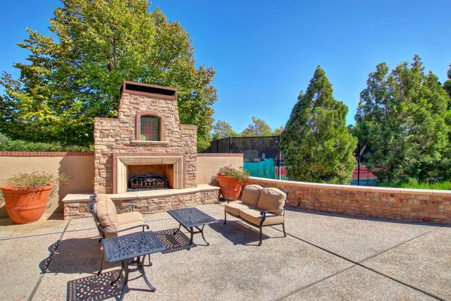 7809 Barnsley Way, Elk Grove, CA 95757