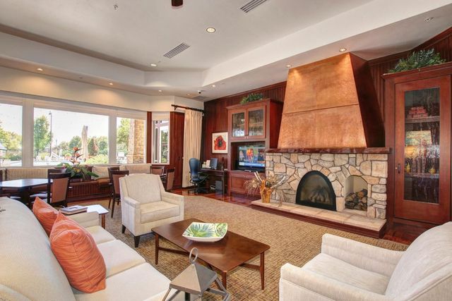 7809 Barnsley Way, Elk Grove, CA 95757
