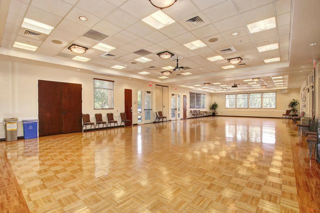 7809 Barnsley Way, Elk Grove, CA 95757
