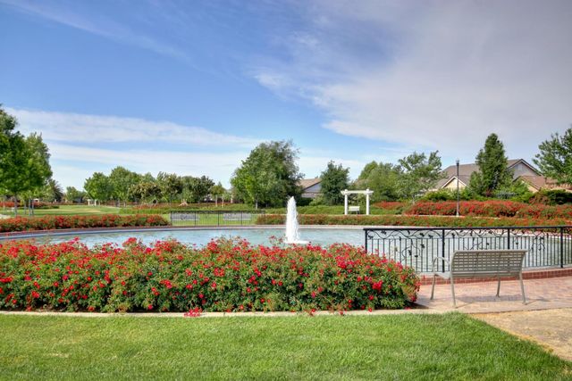 7809 Barnsley Way, Elk Grove, CA 95757