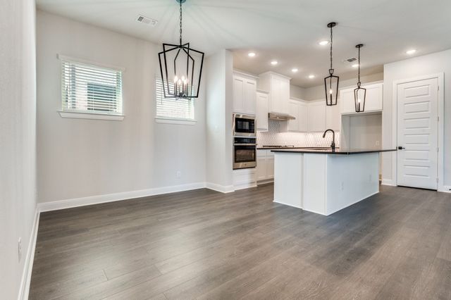 709 Morning Dove Lane, Arlington, TX 76005