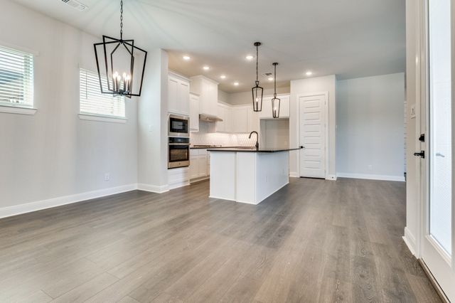 709 Morning Dove Lane, Arlington, TX 76005