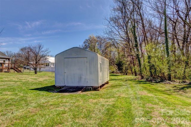 328 S Pink Street, Cherryville, NC 28021