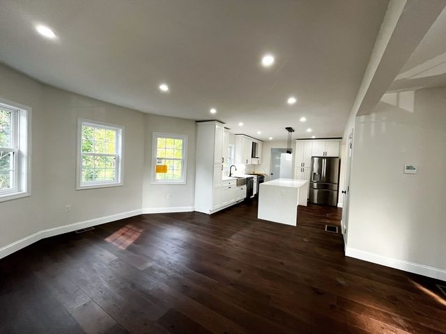 526 Berkley St, Berkley, MA 02779