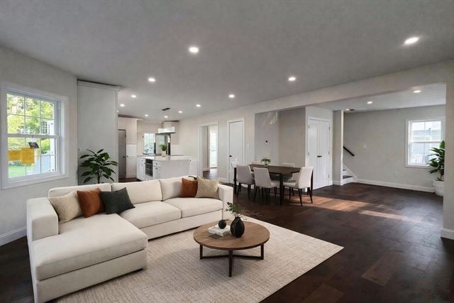 526 Berkley St, Berkley, MA 02779