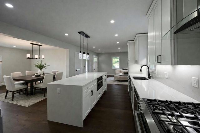 526 Berkley St, Berkley, MA 02779