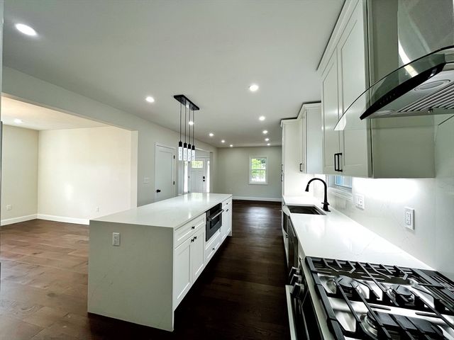 526 Berkley St, Berkley, MA 02779