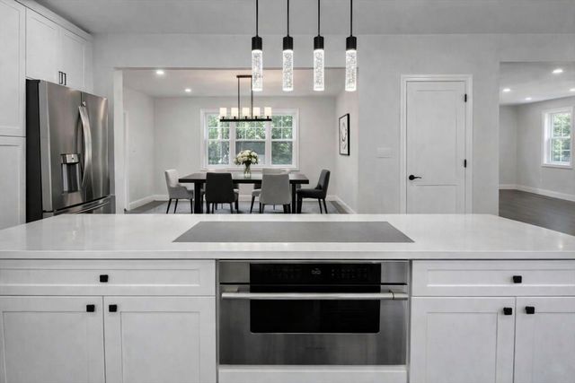 526 Berkley St, Berkley, MA 02779