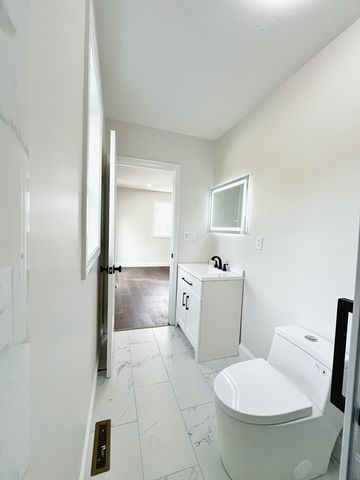 526 Berkley St, Berkley, MA 02779