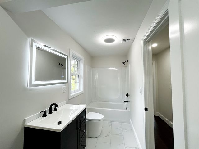 526 Berkley St, Berkley, MA 02779