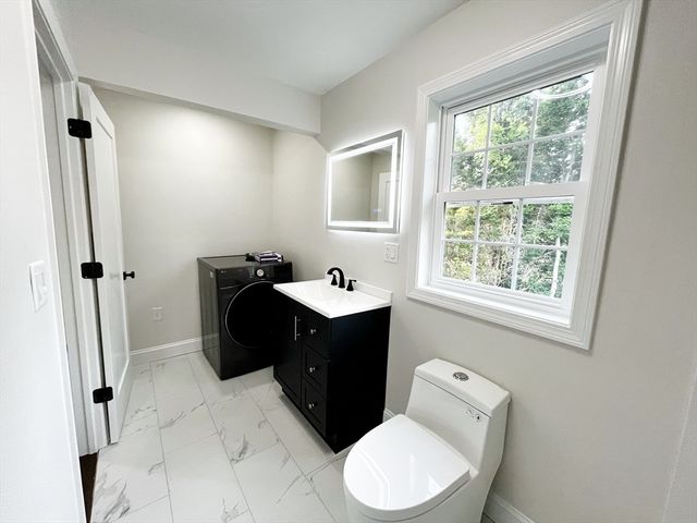 526 Berkley St, Berkley, MA 02779