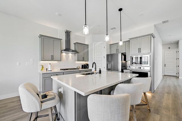 17211 Hattie TRCE, Austin, TX 78738