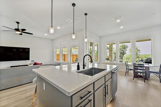 17211 Hattie TRCE, Austin, TX 78738