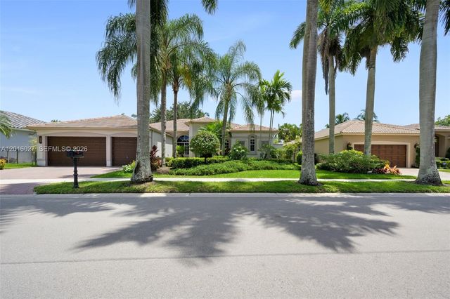 2538 Eagle Run Dr, Weston, FL 33327