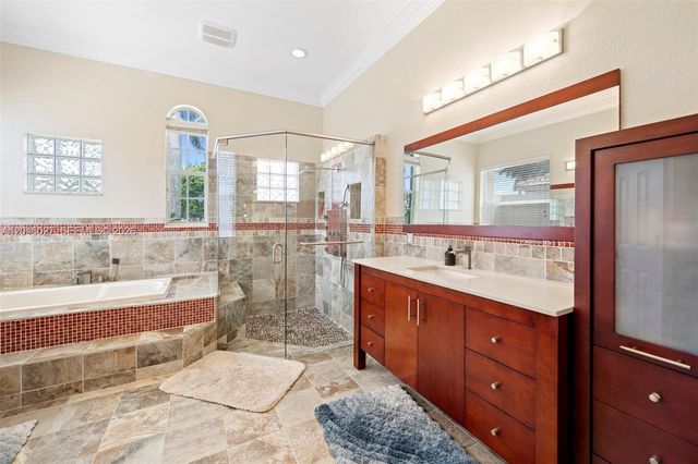 2538 Eagle Run Dr, Weston, FL 33327