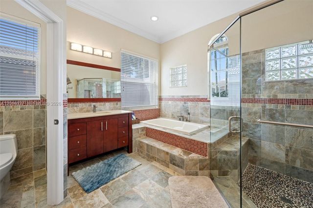 2538 Eagle Run Dr, Weston, FL 33327