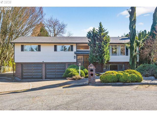 820 Ne 168TH Pl, Portland, OR 97230
