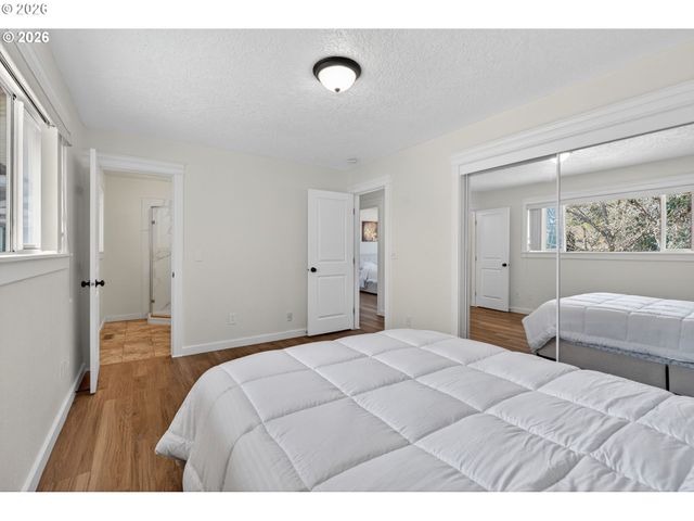 820 Ne 168TH Pl, Portland, OR 97230