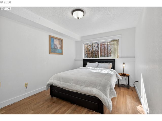 820 Ne 168TH Pl, Portland, OR 97230