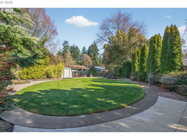 820 Ne 168TH Pl, Portland, OR 97230