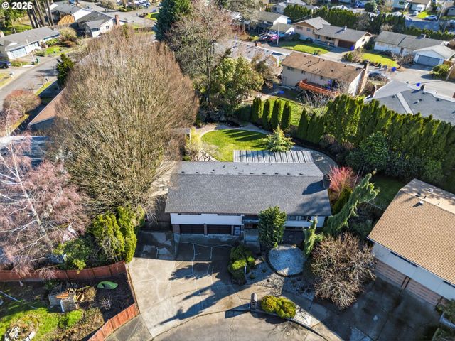 820 Ne 168TH Pl, Portland, OR 97230