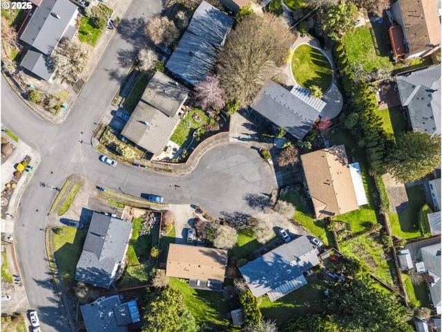 820 Ne 168TH Pl, Portland, OR 97230
