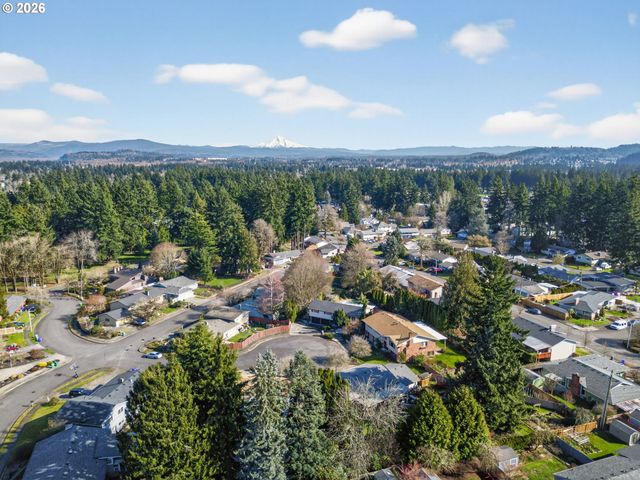 820 Ne 168TH Pl, Portland, OR 97230