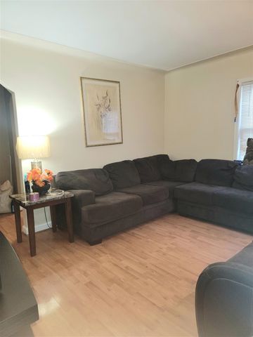13995 Hendricks Avenue, Warren, MI 48089
