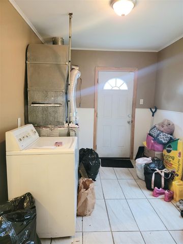 13995 Hendricks Avenue, Warren, MI 48089
