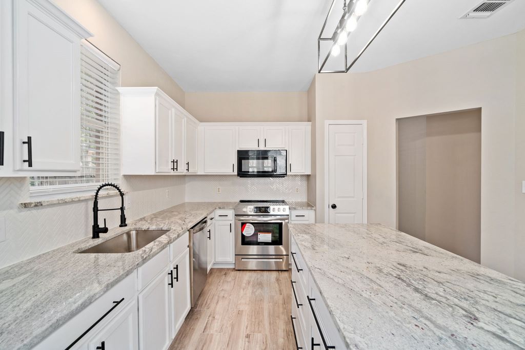 3957 Parkhaven Drive, Denton, TX 76210
