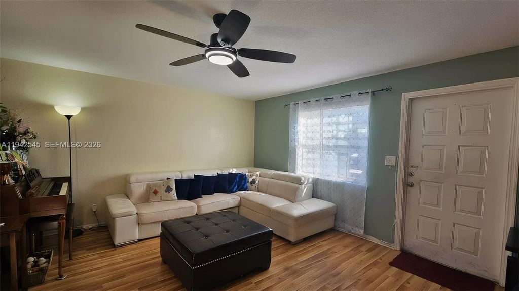 2200 Monroe Street 3, Hollywood, FL 33020
