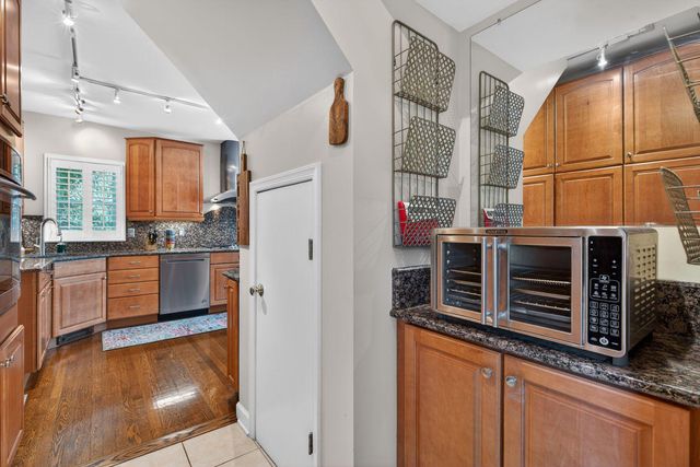 4428 BROOKSIDE DR, Alexandria, VA 22312