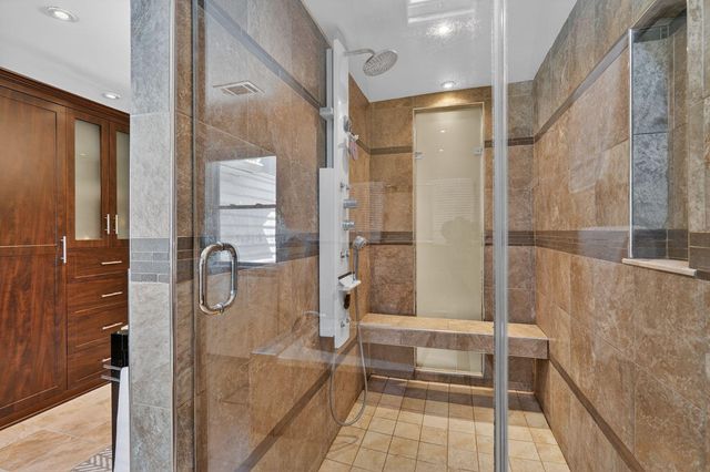 4428 BROOKSIDE DR, Alexandria, VA 22312