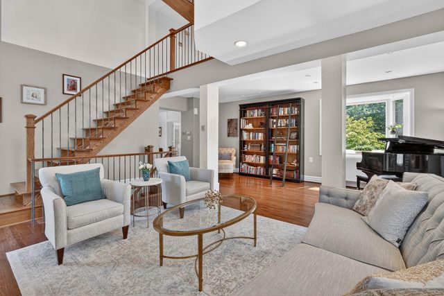 4428 BROOKSIDE DR, Alexandria, VA 22312
