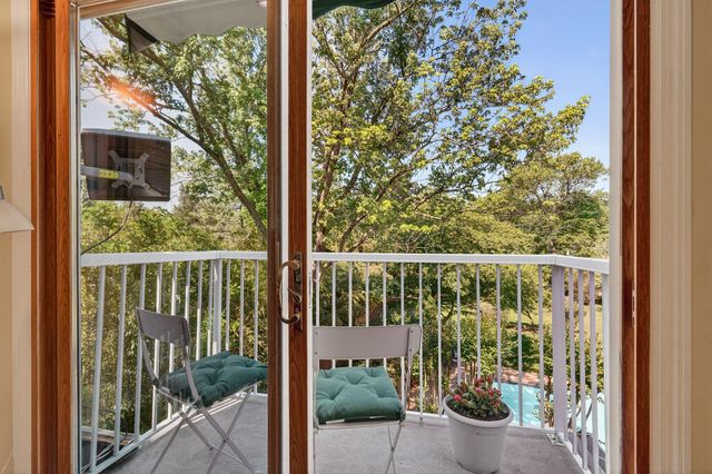4428 BROOKSIDE DR, Alexandria, VA 22312