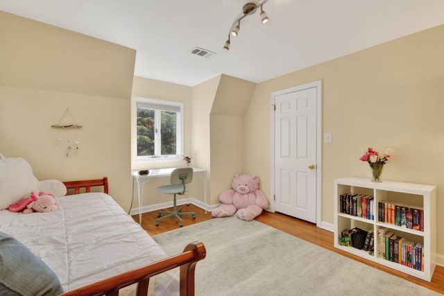 4428 BROOKSIDE DR, Alexandria, VA 22312