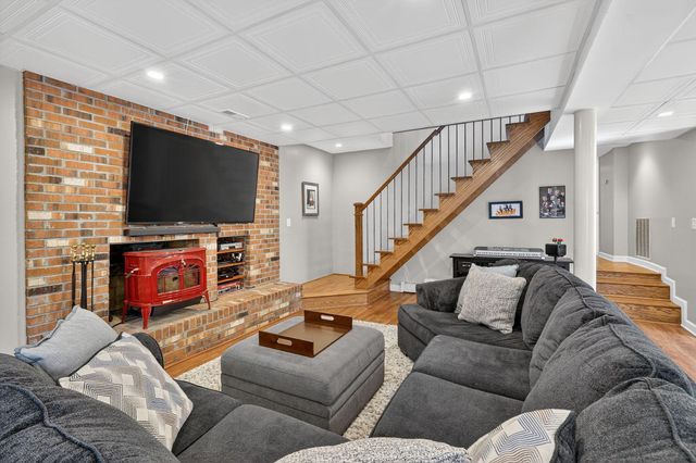 4428 BROOKSIDE DR, Alexandria, VA 22312