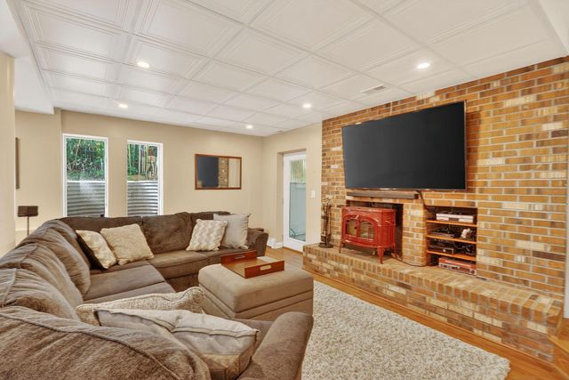 4428 BROOKSIDE DR, Alexandria, VA 22312