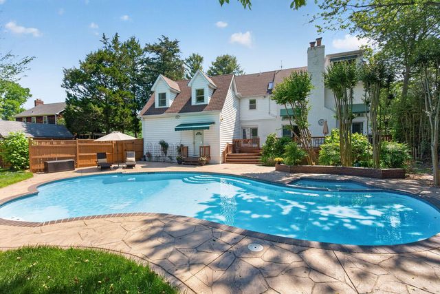 4428 BROOKSIDE DR, Alexandria, VA 22312