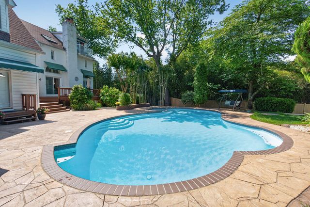 4428 BROOKSIDE DR, Alexandria, VA 22312