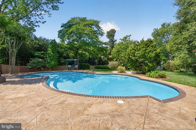 4428 BROOKSIDE DR, Alexandria, VA 22312