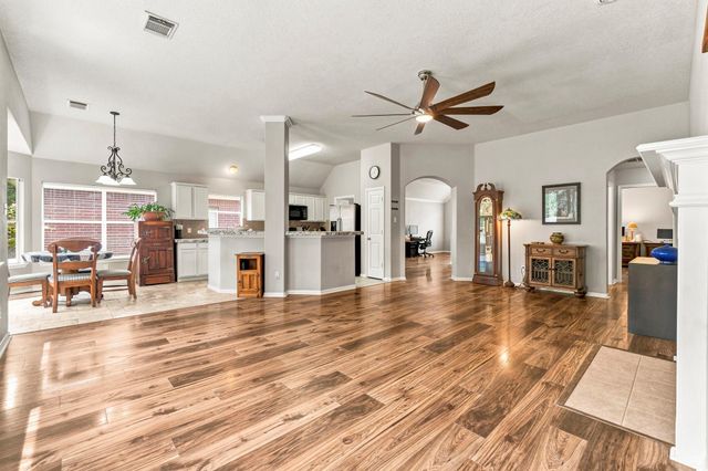 30526 Red Bluff Circle, Magnolia, TX 77355