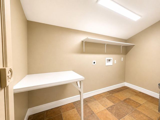 6605 Westview Drive, Houston, TX 77055