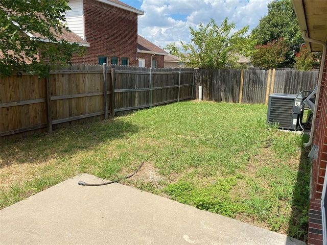 7308 Fossil Lake Drive, Arlington, TX 76002